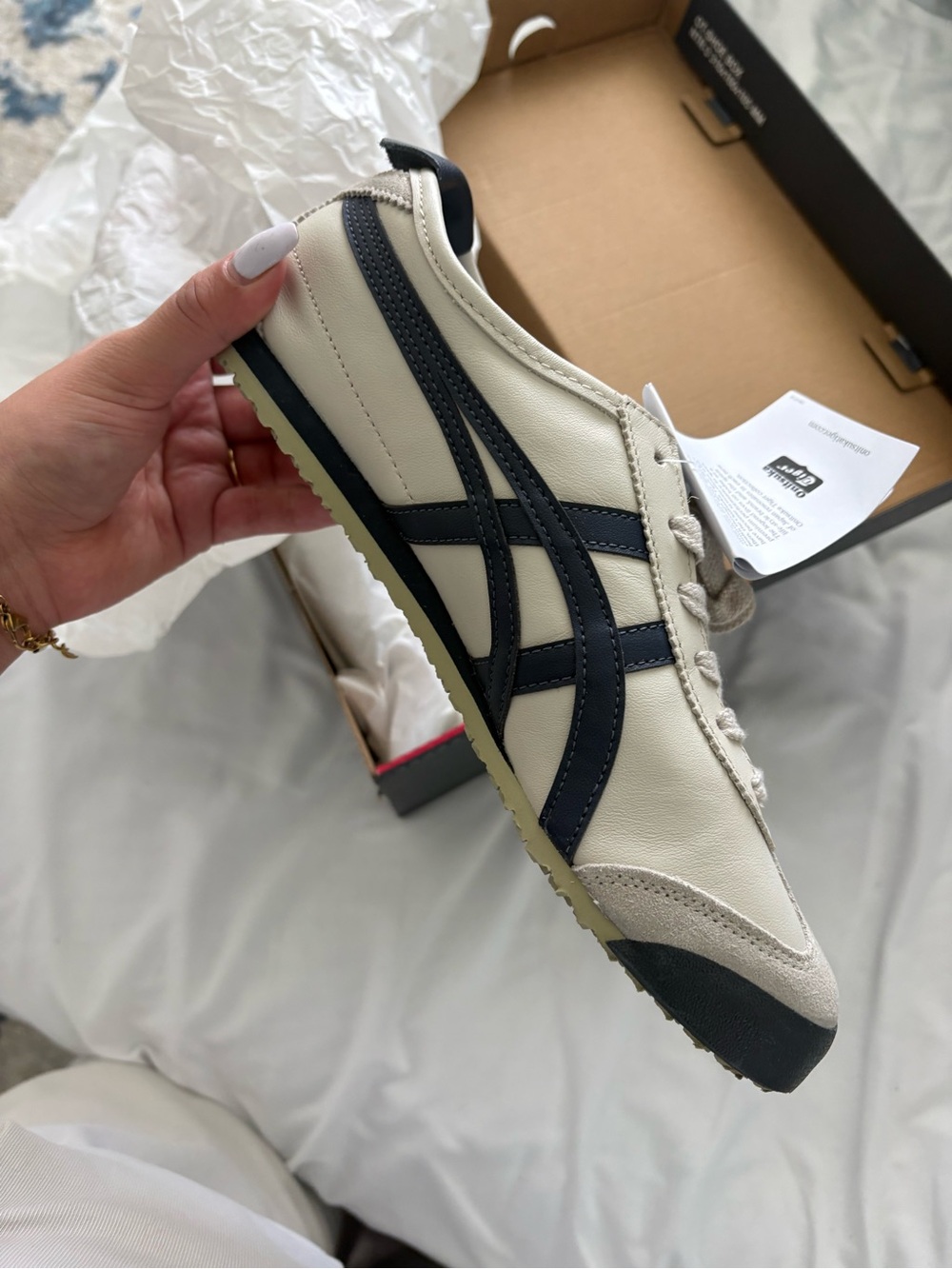 BRAND NEW IN BOX - Onitsuka Tiger Mexico 66 Sneakers - Picture 3 of 6